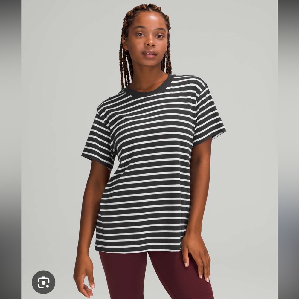 Lululemon • Tee